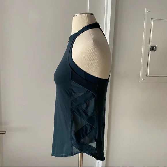 Athleta T Back Lattice Tank in Abyss (Teal Blue Green) XS Built in Bra - Picture 3 of 10